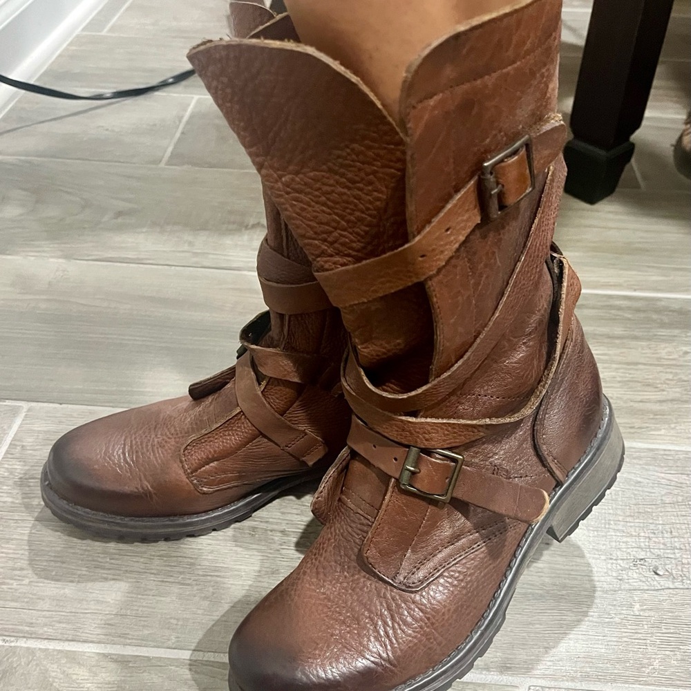 Steve Madden leather boots 8
